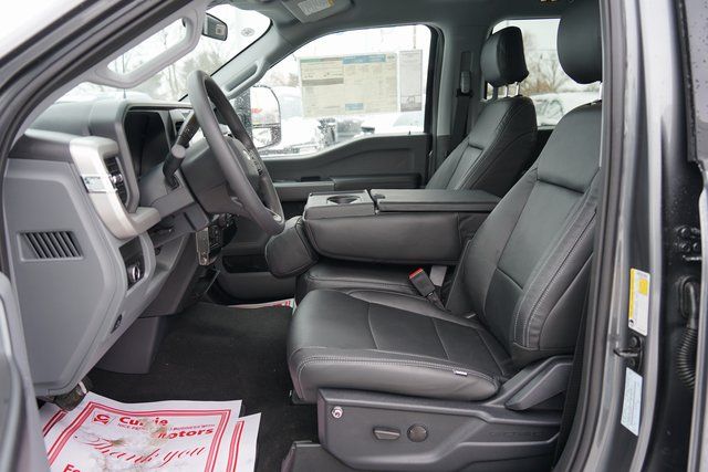 2025 FORD F-250 - Image 33