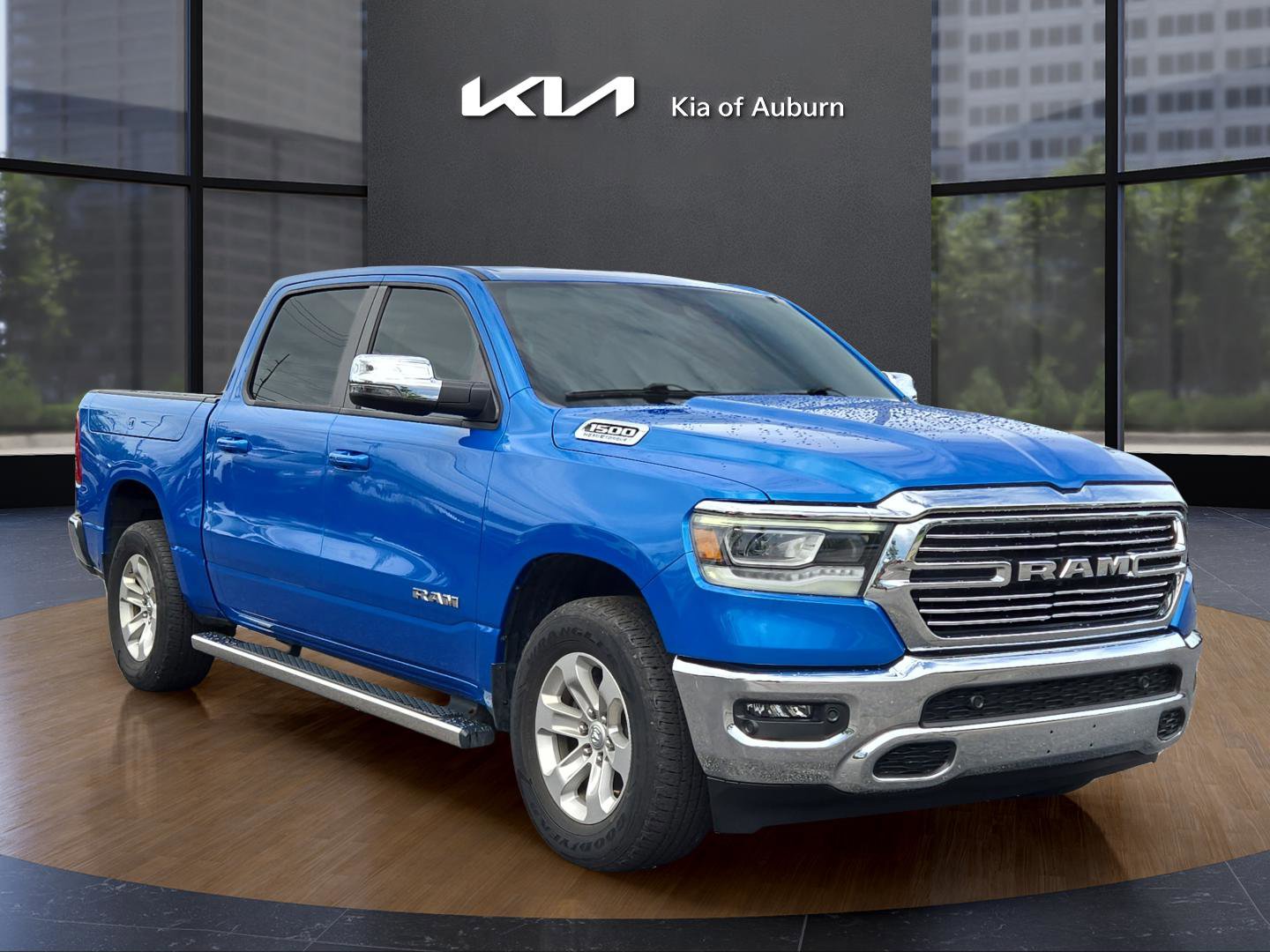 2023 Ram 1500 Laramie photo 3