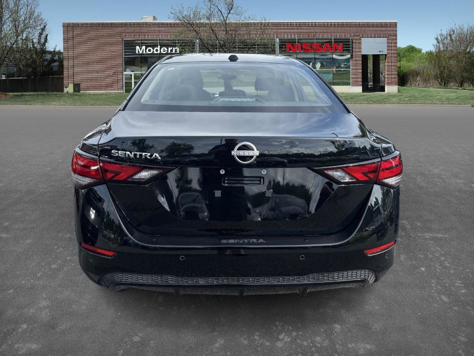 2025 Nissan Sentra SV photo 3