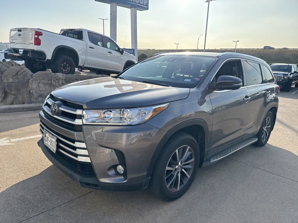2019 Toyota Highlander XLE's photo