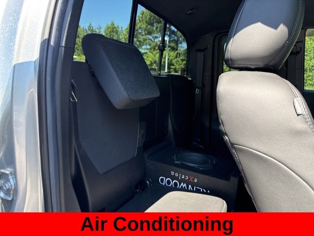 2022 Toyota Tacoma TRD Off-Road photo 16