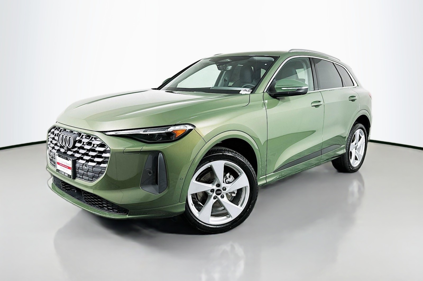 2025 Audi New Q5 Premium Plus's photo