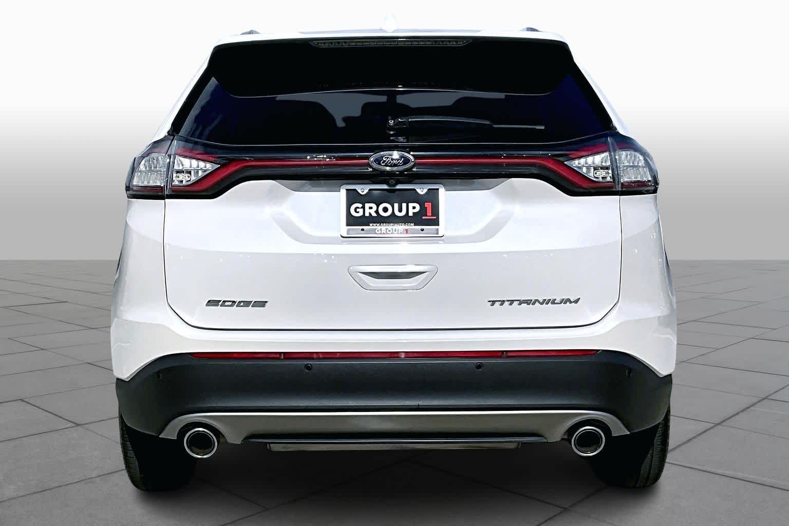 2016 Ford Edge Titanium photo 4