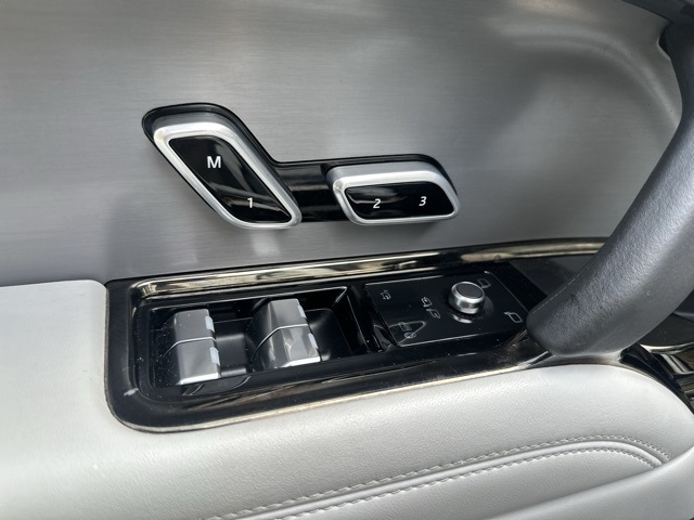 2023 Land Rover Range Rover Sport SE photo 11