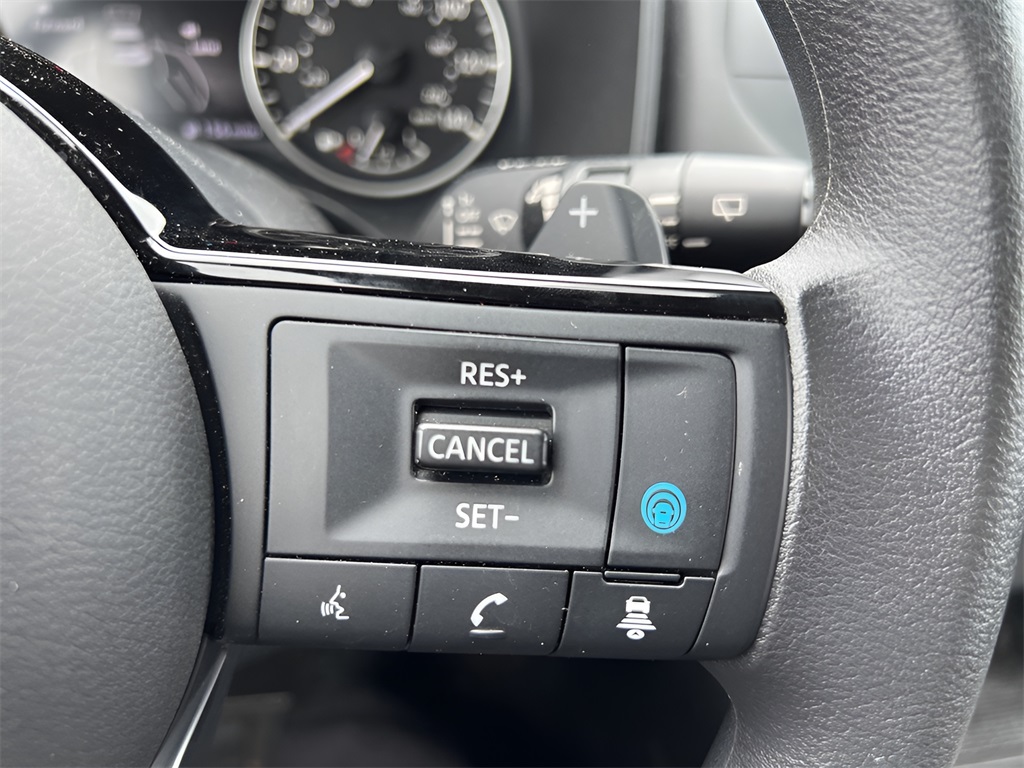 2023 Nissan Rogue SV photo 24