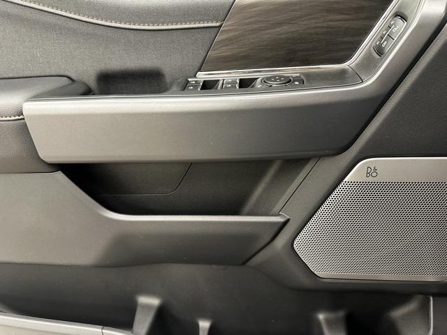 2025 Ford F-150 Lariat photo 39