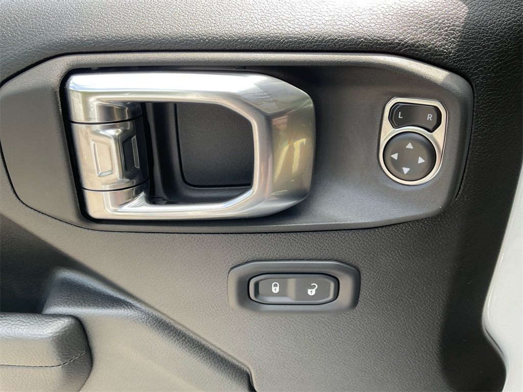 2025 Jeep Gladiator Sport S photo 29