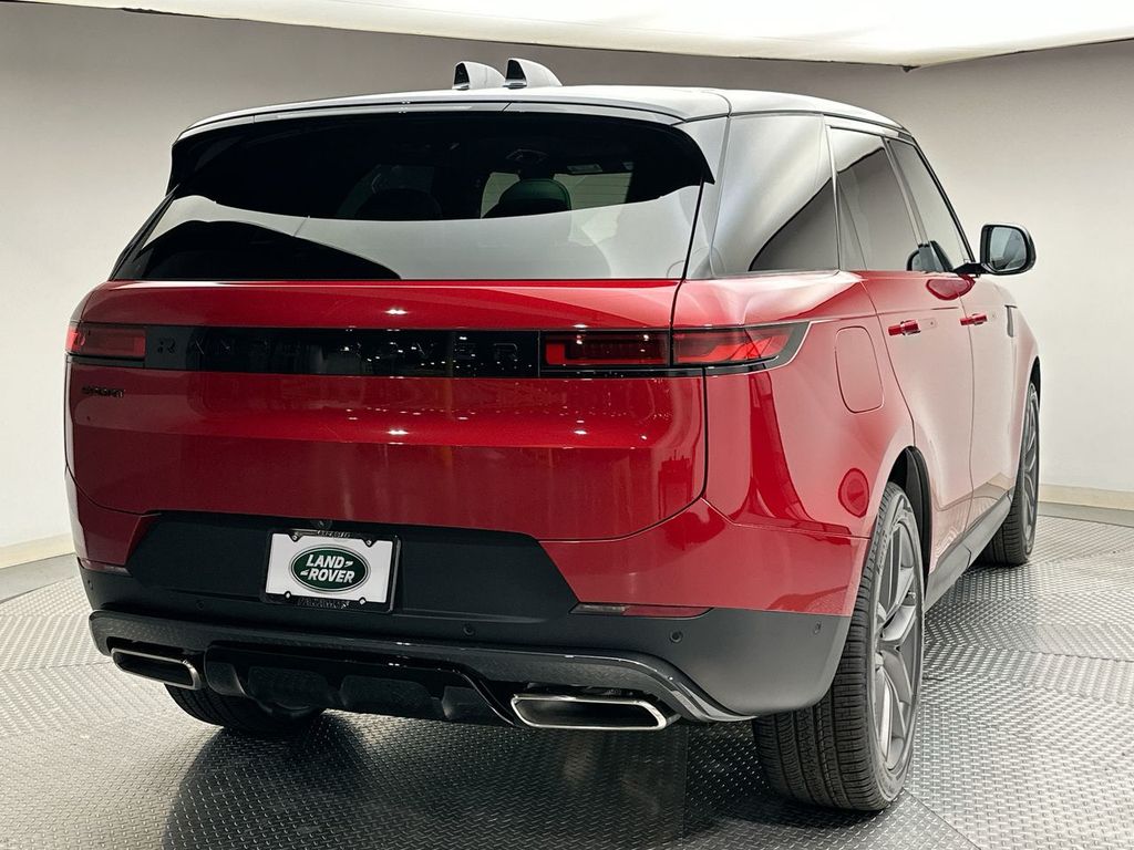 2025 Land Rover Range Rover Sport SE photo 3