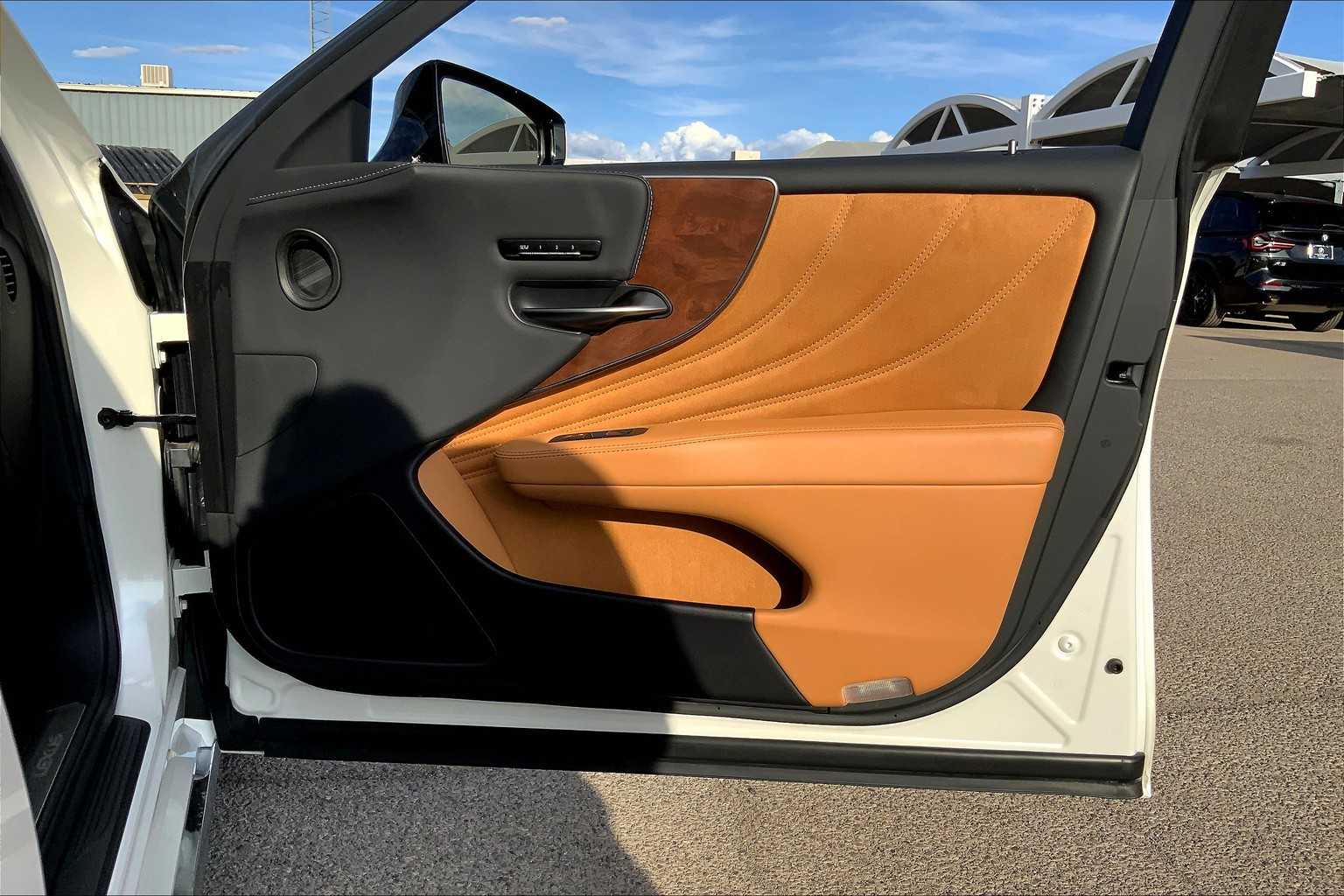 2022 Lexus LS 500 photo 20