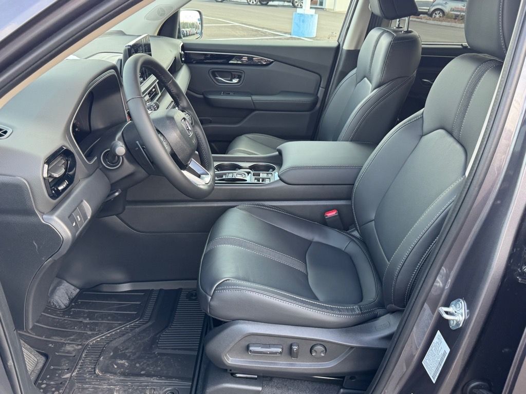 2025 Honda Pilot EX-L photo 2