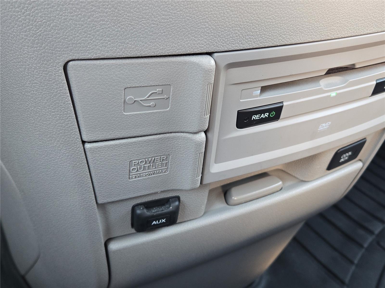 2015 Honda Odyssey EX-L photo 10