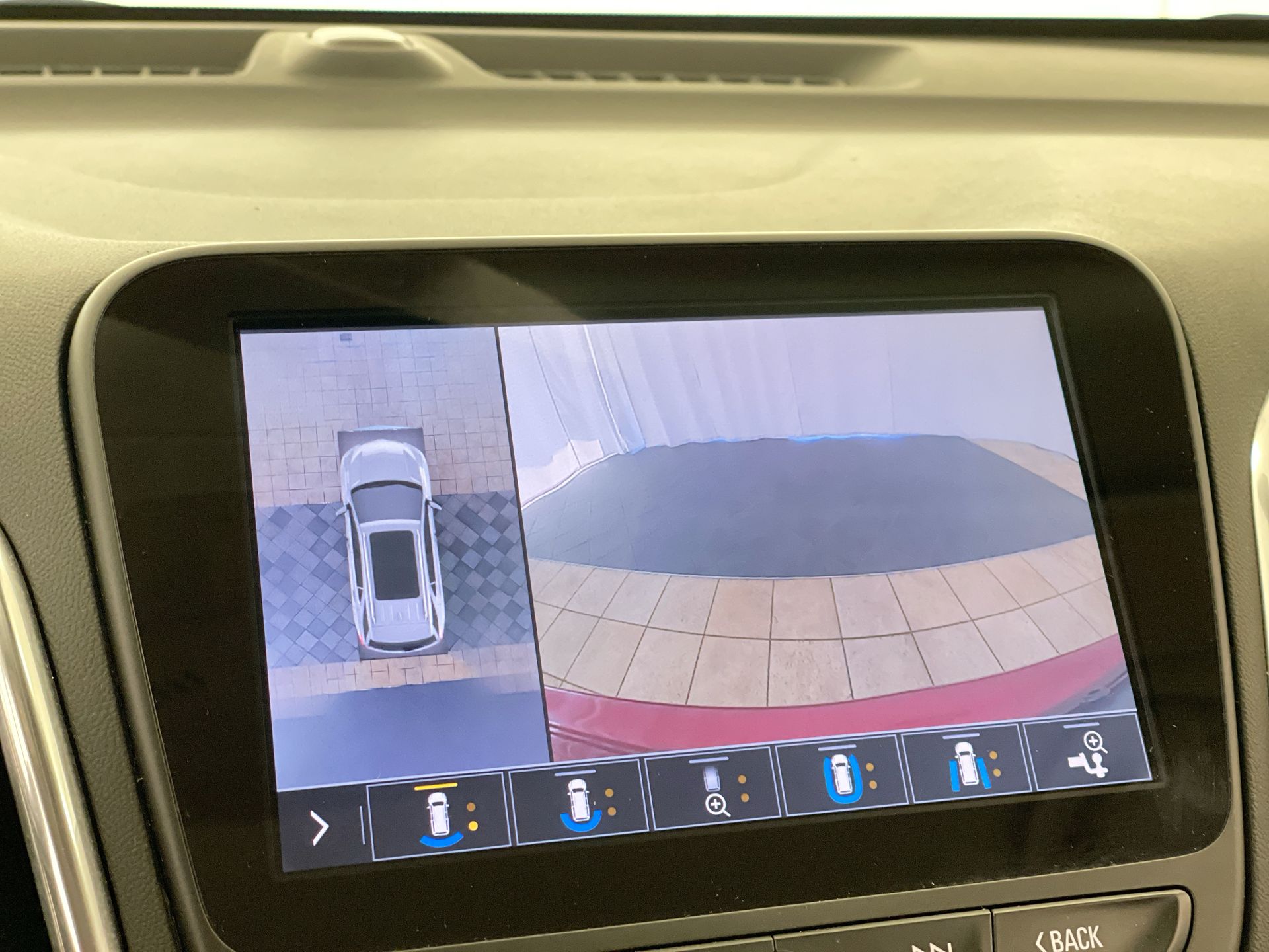 2020 Chevrolet Equinox Premier photo 15