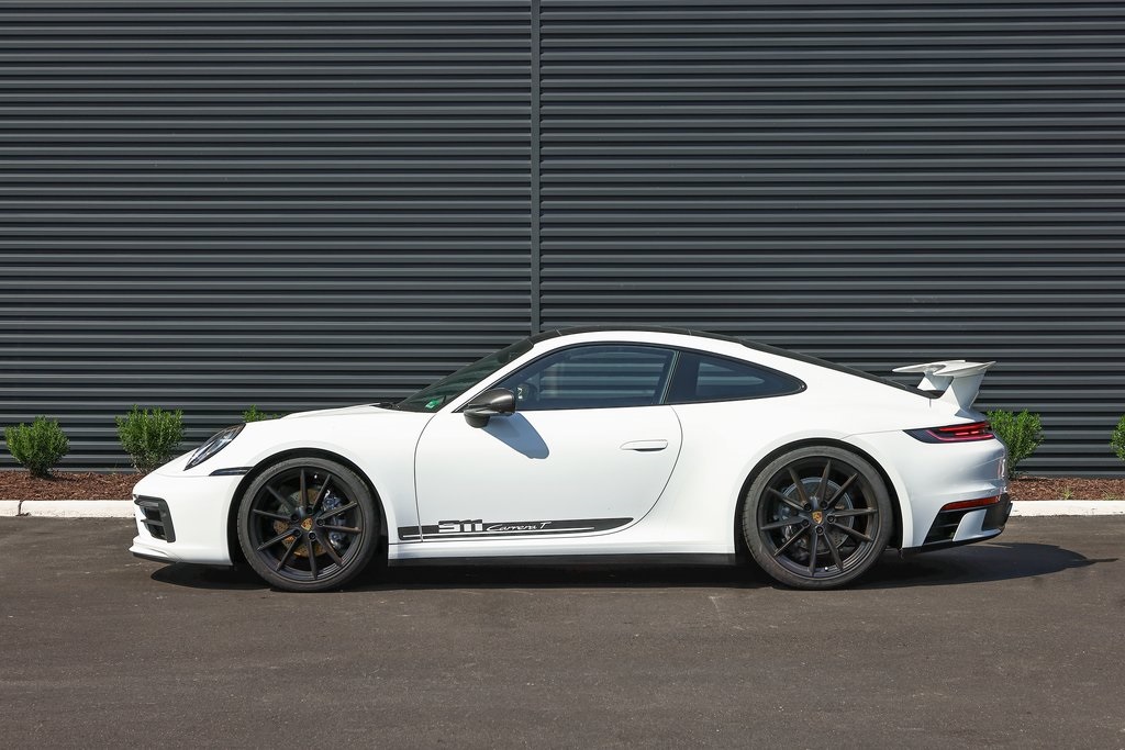2024 Porsche 911 T photo 2