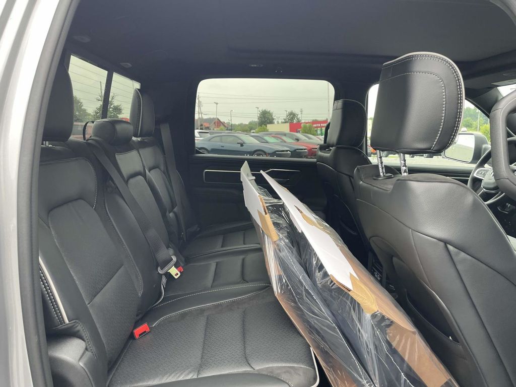 2026 Ram 1500 Laramie photo 16