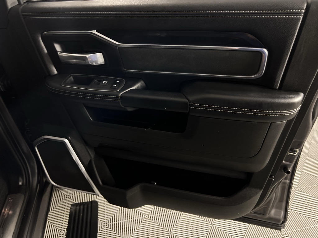 2022 Ram 2500 Laramie photo 29