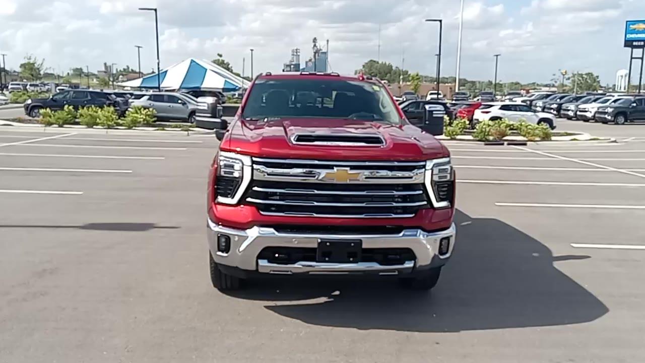 2025 Chevrolet Silverado 2500HD LTZ photo 3