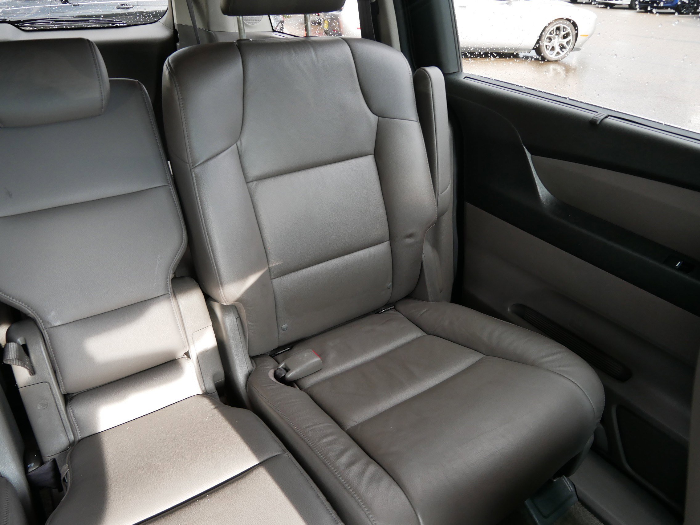 2013 Honda Odyssey Touring photo 14