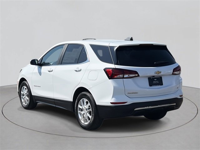 2022 Chevrolet Equinox LT photo 2