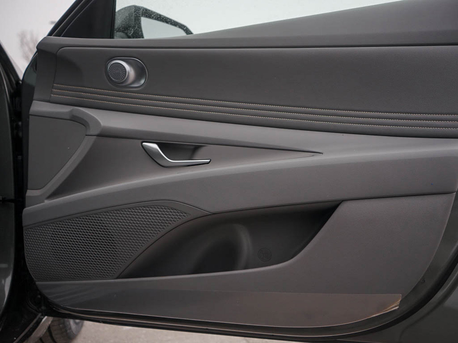 2025 Hyundai Elantra SEL Convenience photo 7