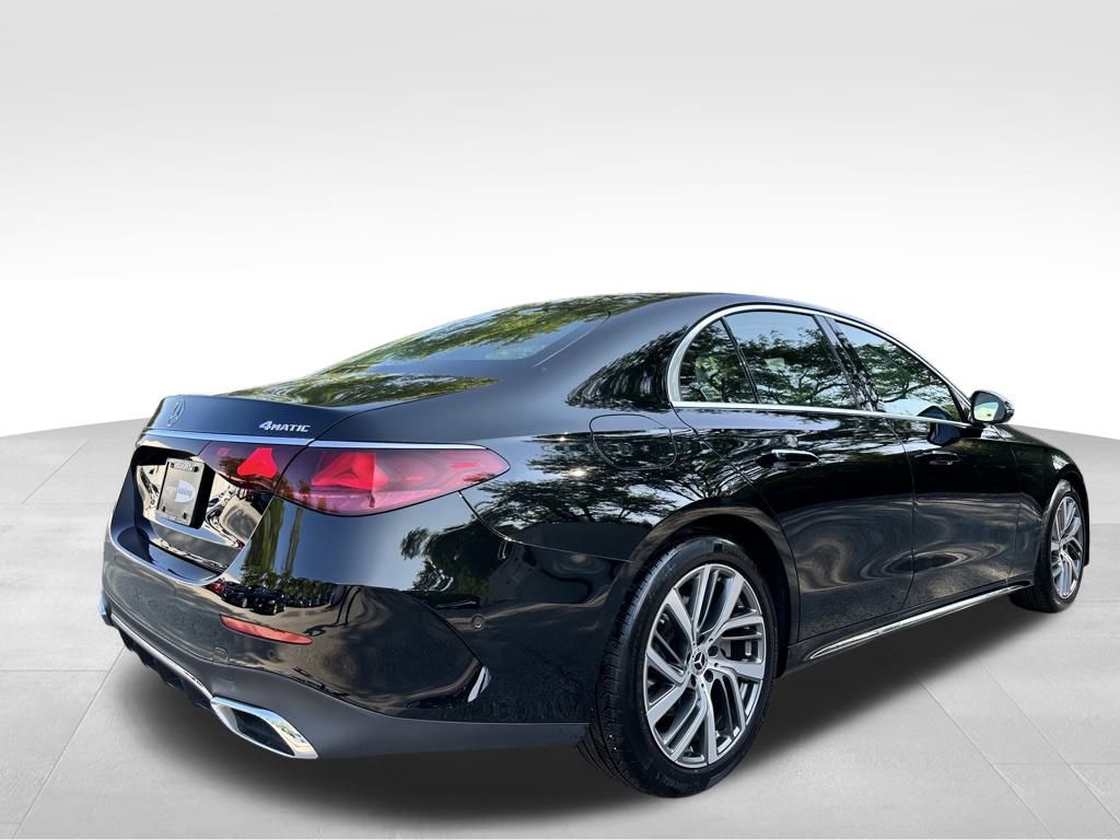 2025 Mercedes Benz E 350 4MATIC photo 4