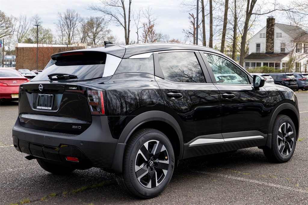2025 Nissan Kicks SV photo 5