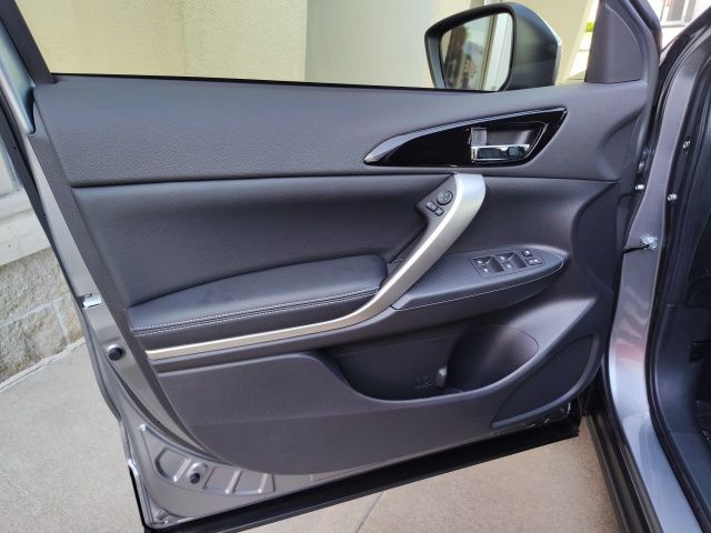 2025 Mitsubishi Eclipse Cross SEL photo 10