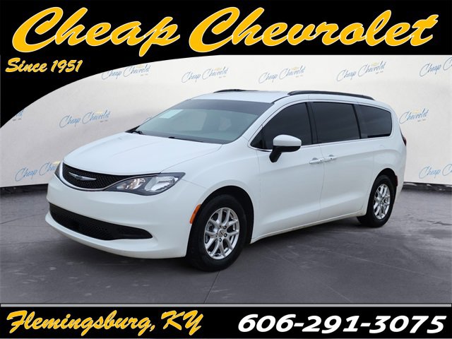 2021 Chrysler Voyager's photo