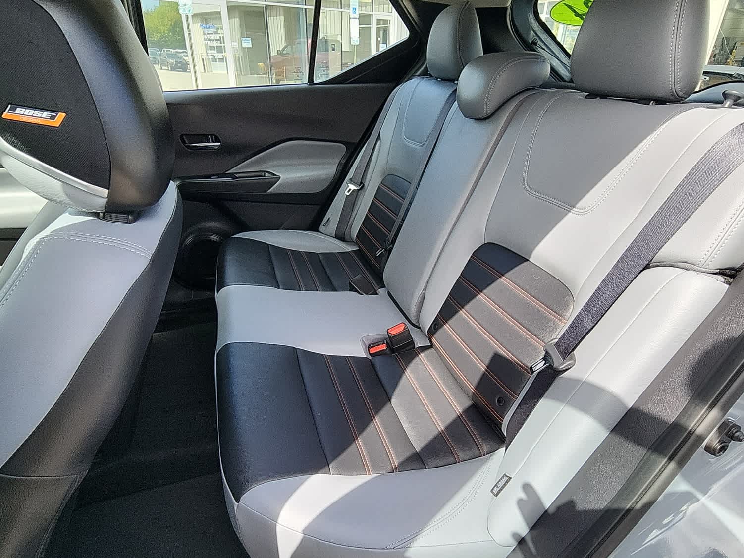 2024 Nissan Kicks SR photo 5
