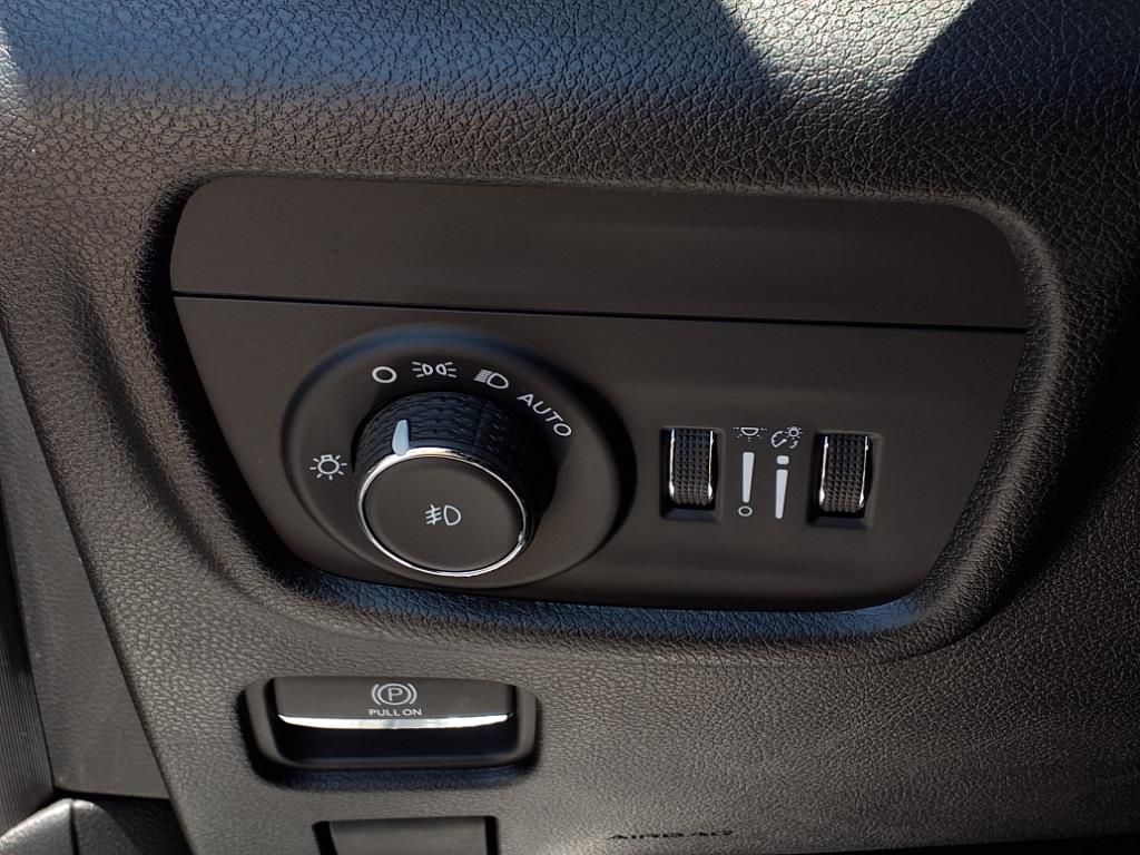2023 Jeep Grand Cherokee Limited photo 12