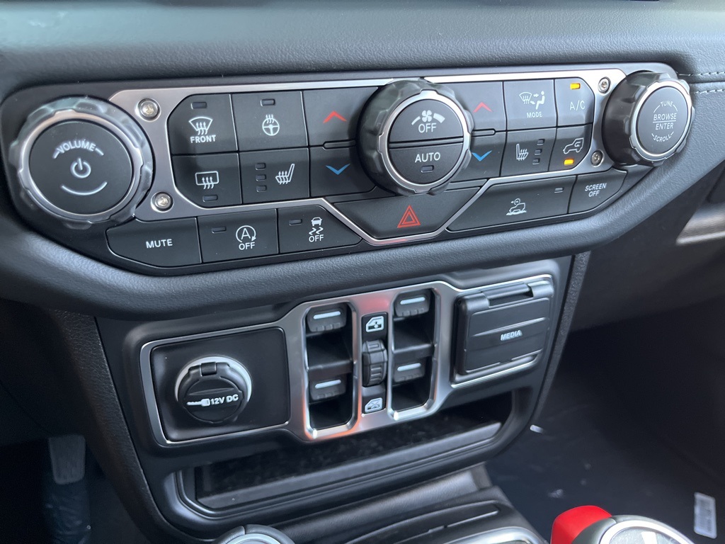 2025 Jeep Gladiator Sport photo 40