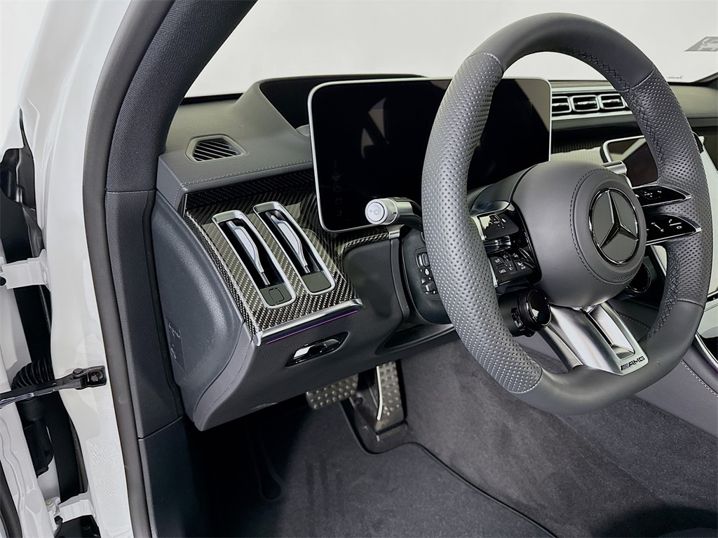 2025 Mercedes Benz S AMG 63 4MATIC photo 4