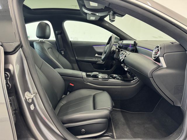 2022 Mercedes Benz CLA 250 photo 16