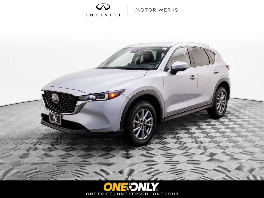 2023 Mazda CX-5 2.5 S Preferred photo 2