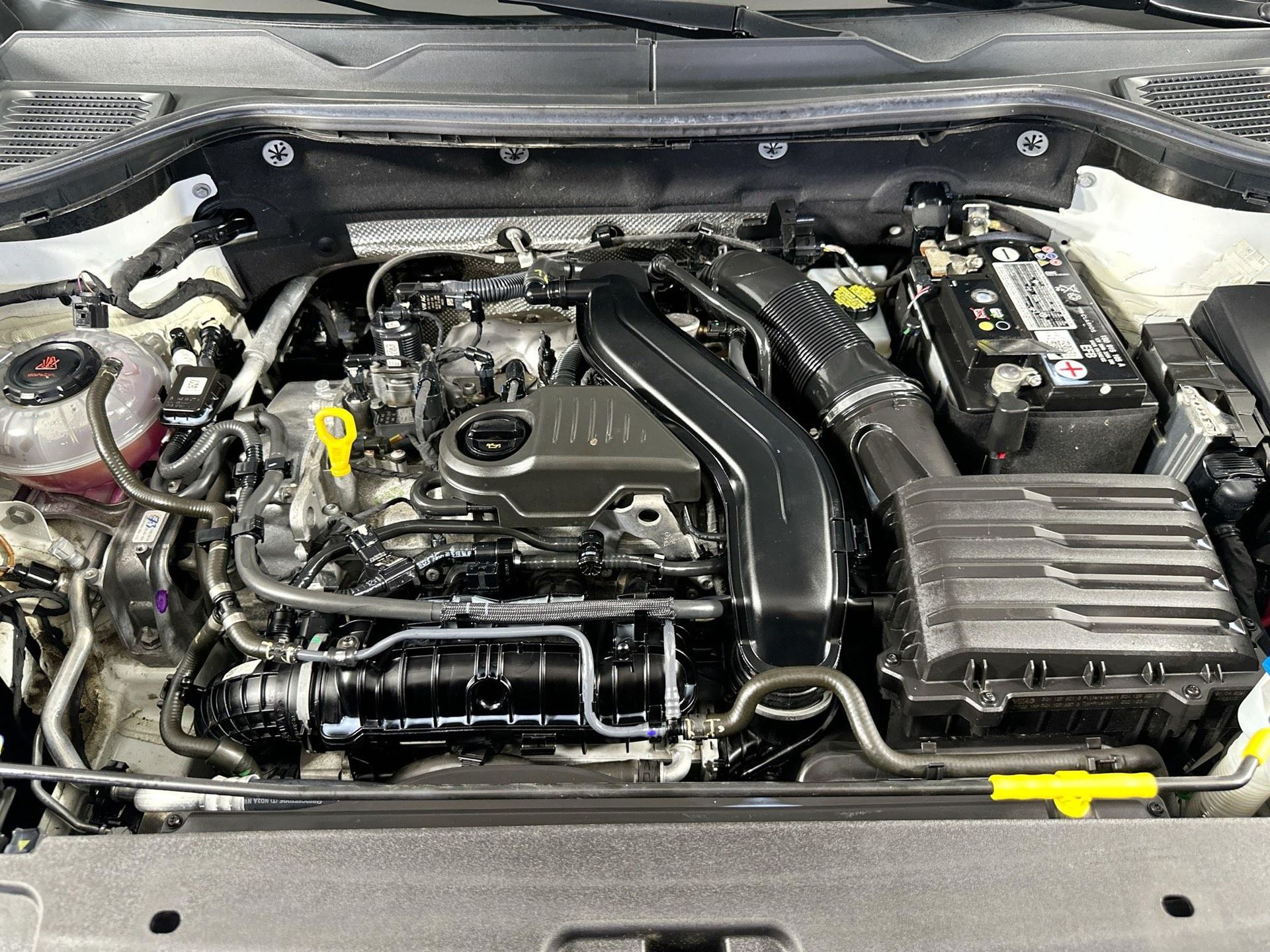 2022 Volkswagen Taos SE photo 23