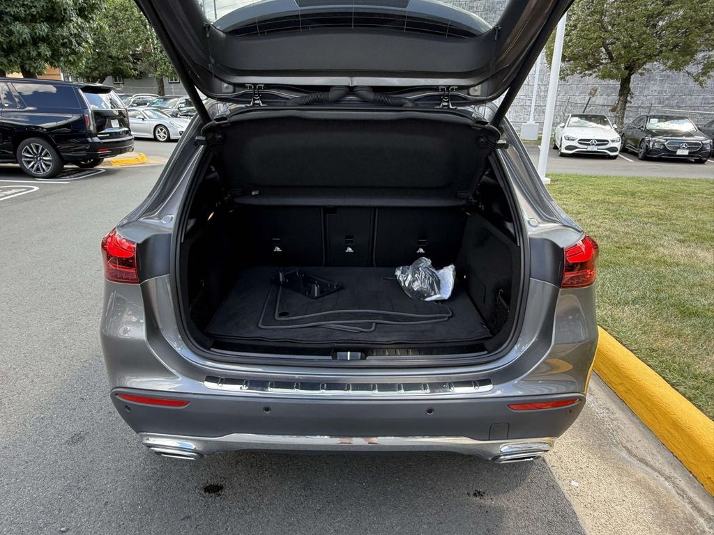 2025 Mercedes Benz GLA 250 4MATIC photo 24