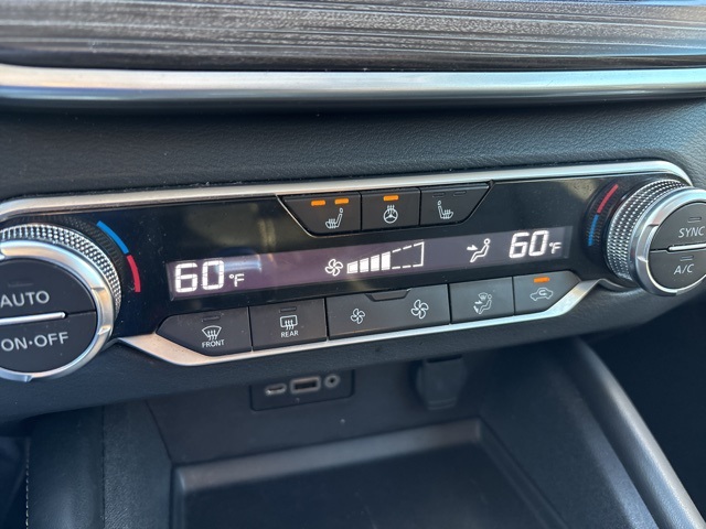 2019 Nissan Altima 2.5 Platinum photo 23