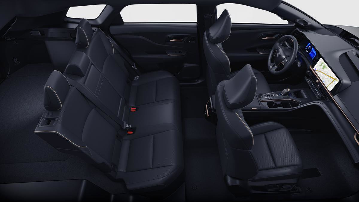 2025 Toyota Crown Signia Limited photo 4