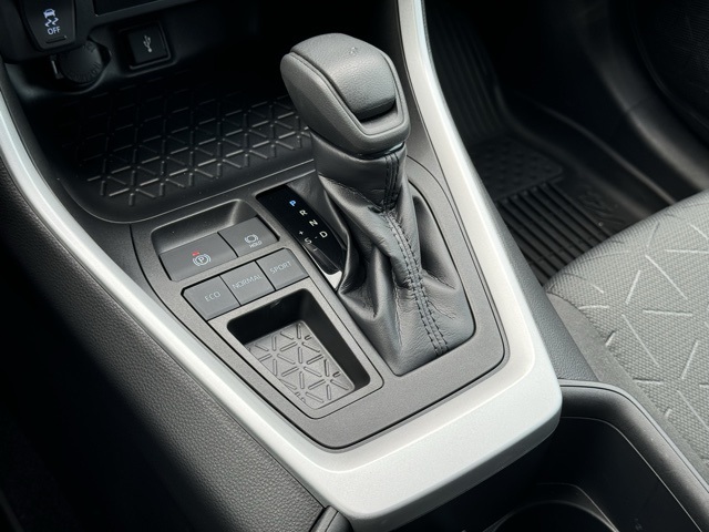 2022 Toyota RAV4 XLE photo 20