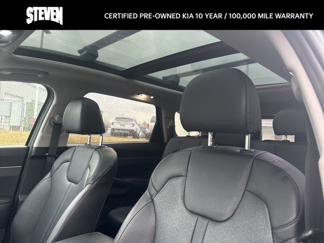 2022 Kia Sorento S photo 3