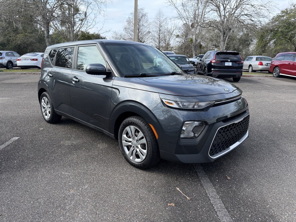2021 Kia Soul LX's photo
