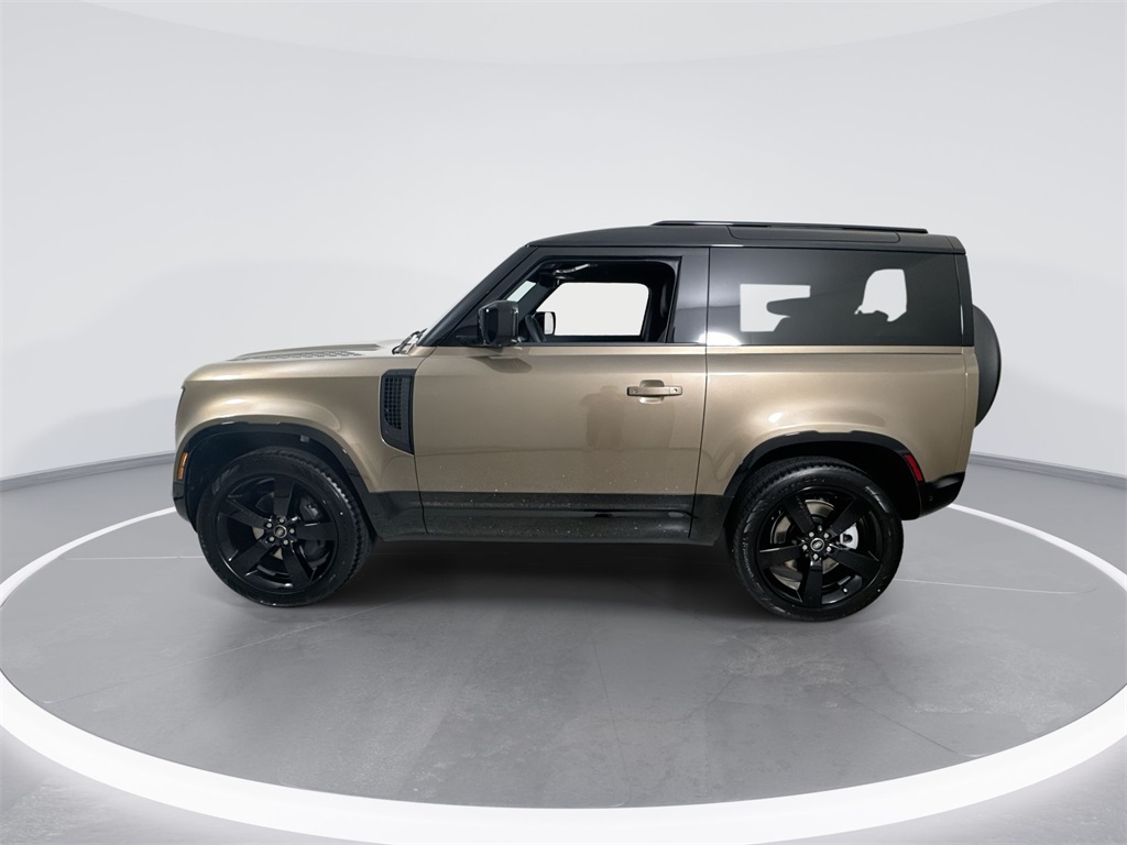 2025 Land Rover Defender 90 X-Dynamic SE photo 5