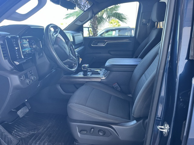 2023 Chevrolet Silverado 1500 RST photo 6