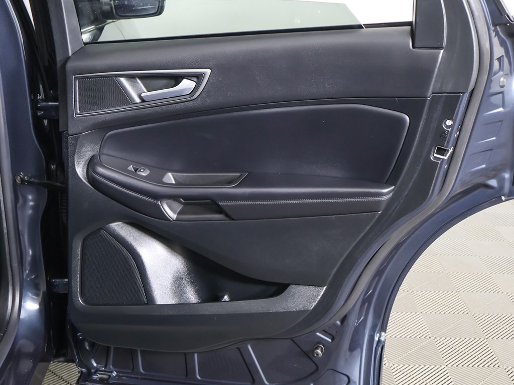 2022 Ford Edge SE photo 22