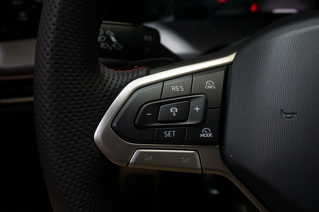2025 Volkswagen Golf GTI Autobahn photo 17