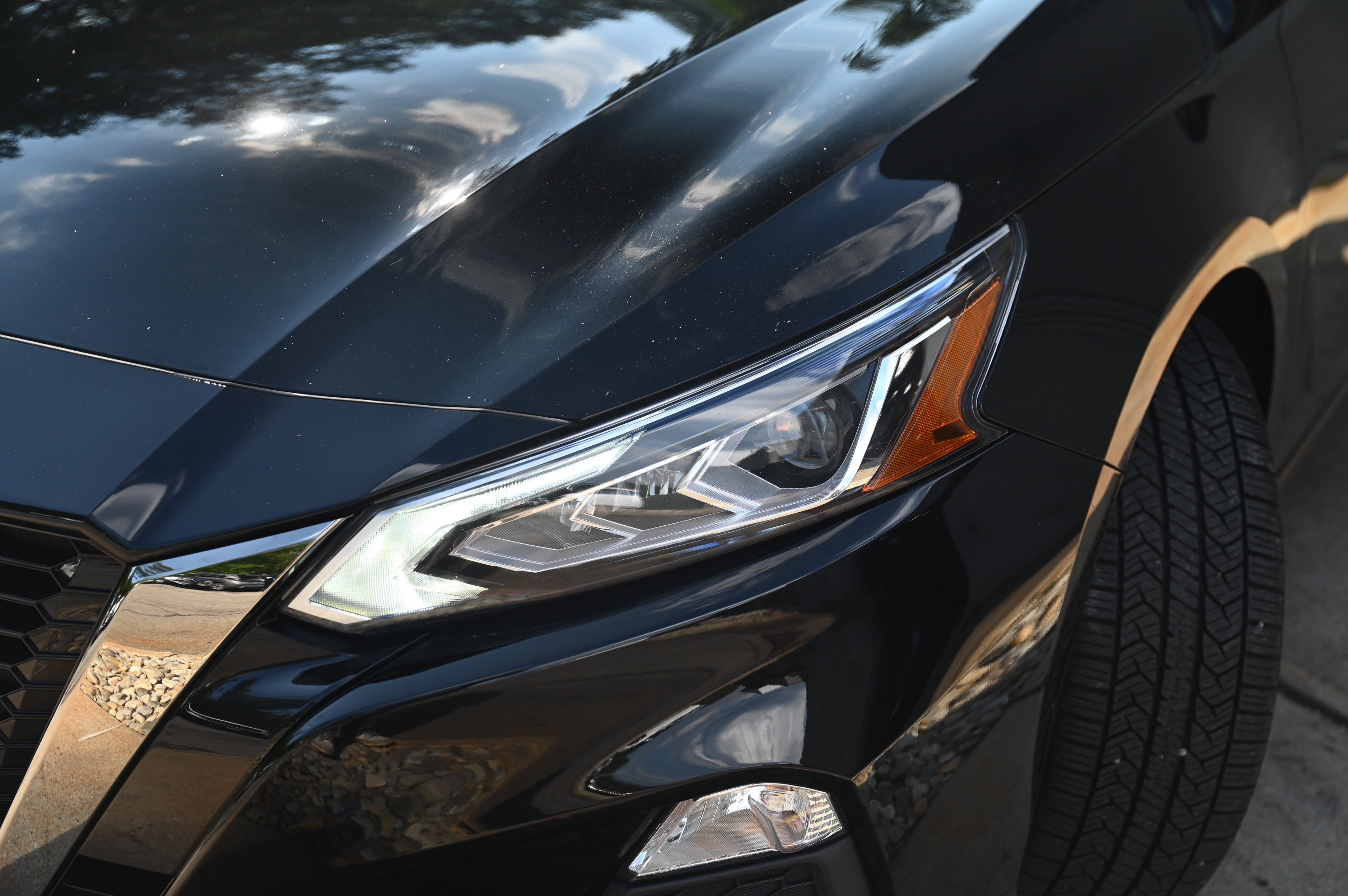 2022 Nissan Altima 2.5 SR photo 5