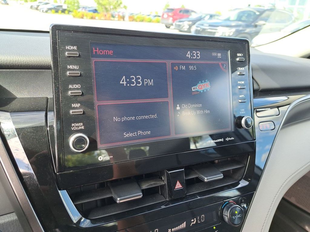 2022 Toyota Camry XSE photo 17