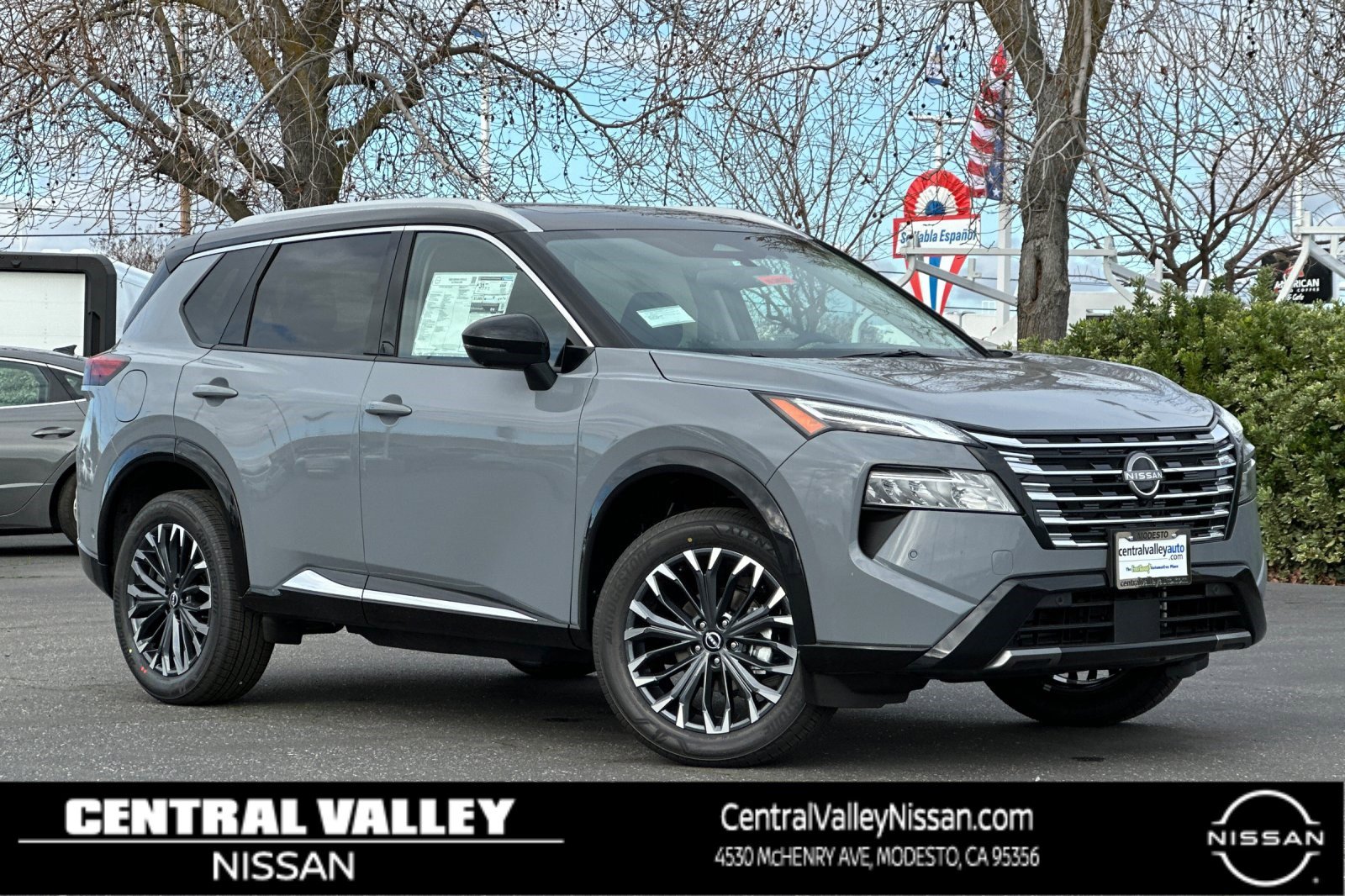 2026 Nissan Rogue Platinum's photo