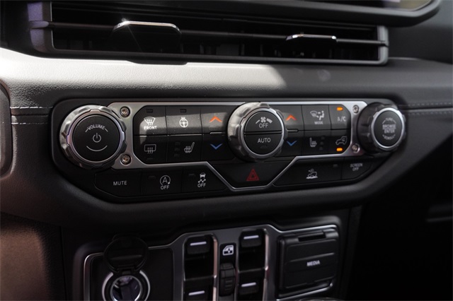 2025 Jeep Gladiator Sport photo 23