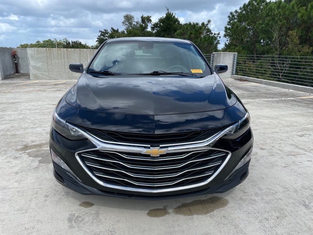 2024 Chevrolet Malibu 1LT photo 2