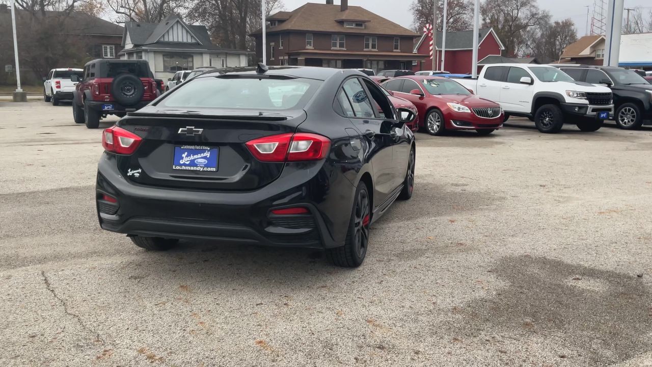 Used 2018 Chevrolet Cruze LT with VIN 1G1BE5SM6J7145732 for sale in Knox, IN